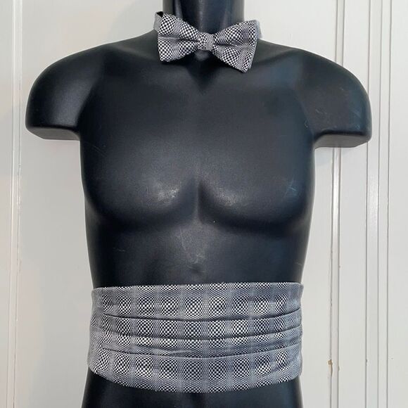 Vintage silk psychedelic black & white bow tie & cummerbund set - Picture 1 of 7